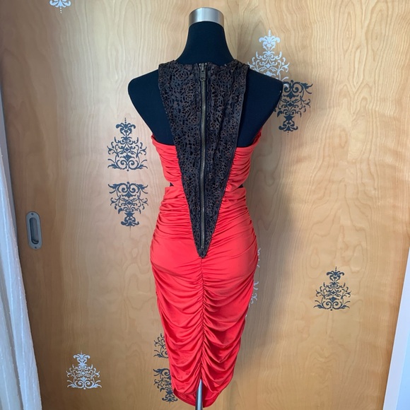 Vintage 2000s Y2K Bebe Red CutOut Sleeveless Asymmetrical Ruched Bodycon Dress M - Picture 4 of 12